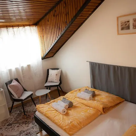 Dozsa Apartman Csopak Exterior photo